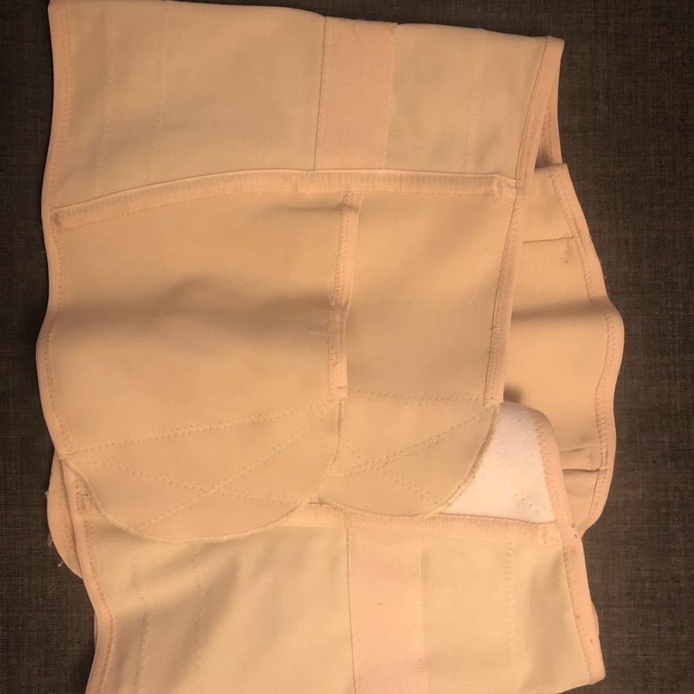 Belly Bandit Women’s size Large Velcro Postpartum girdle Luxe